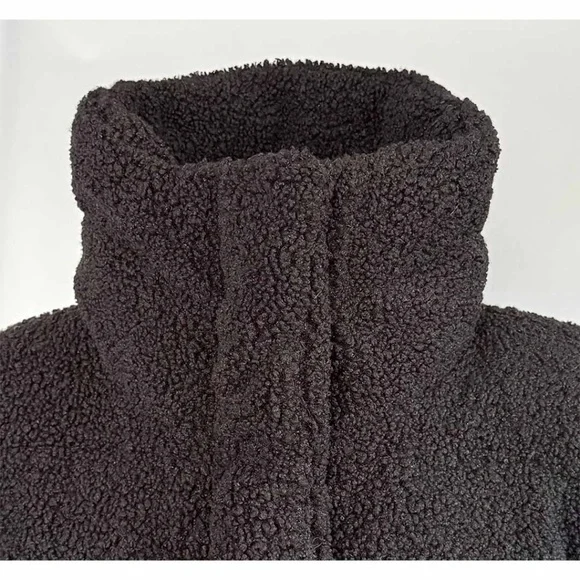 Abercrombie and Fitch A&F Women Large Black Sherpa Mini Puffer Jacket EUC - Picture 6 of 12